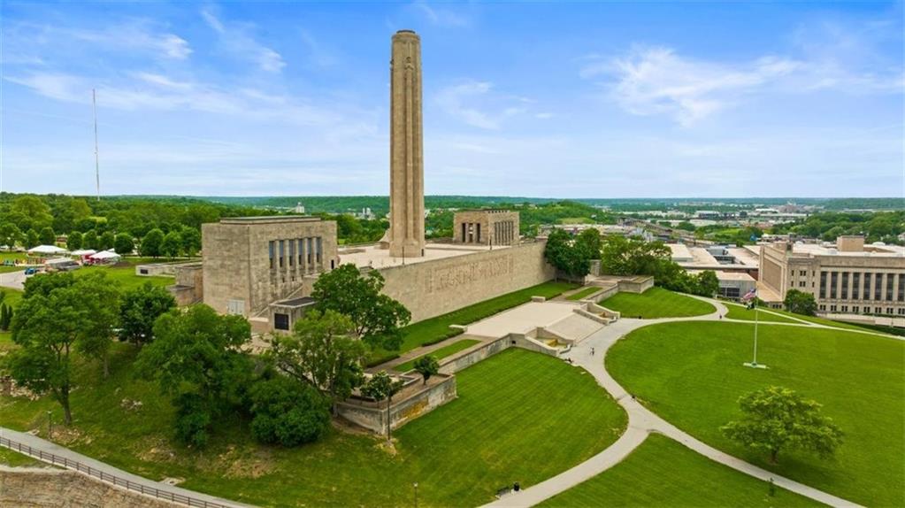 2525 Main Street Unit: 301