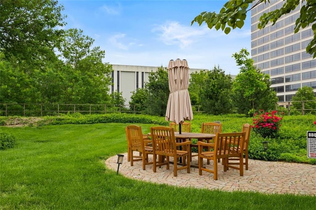 2525 Main Street Unit: 301