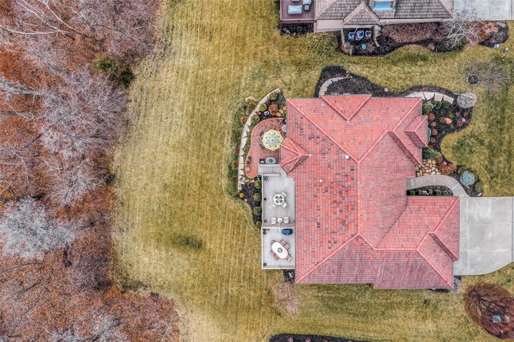 6315 Edgewater Drive