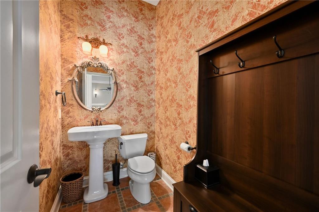 7235 N National Drive