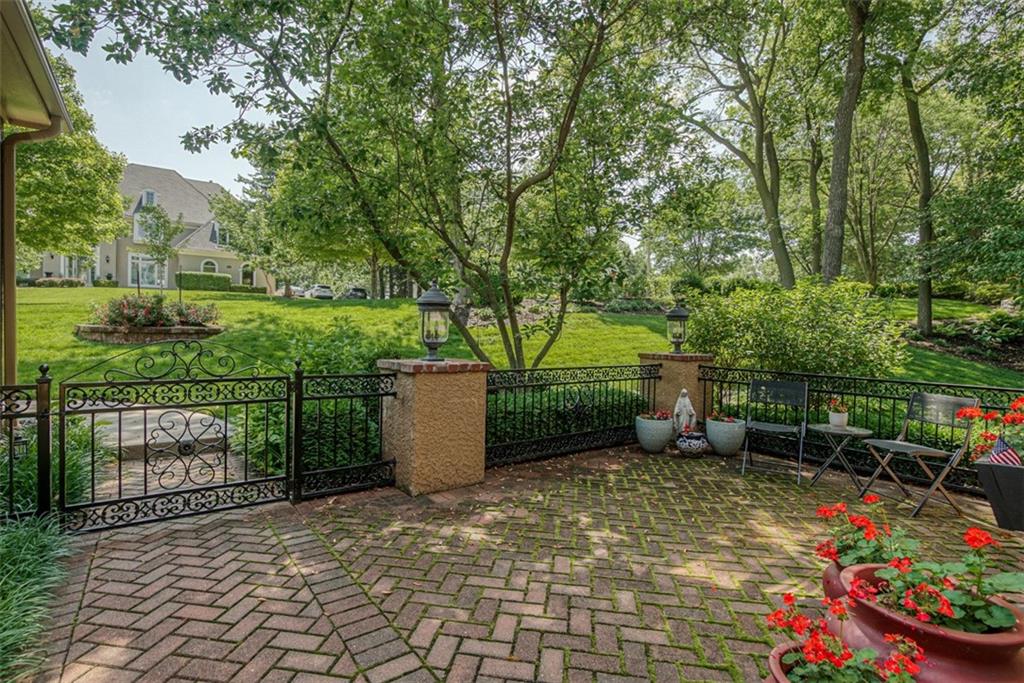 4406 N Mulberry Drive