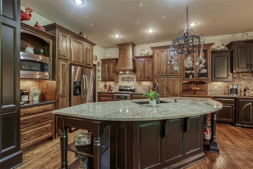 4406 N Mulberry Drive