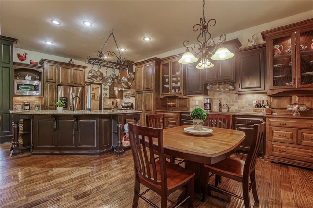 4406 N Mulberry Drive