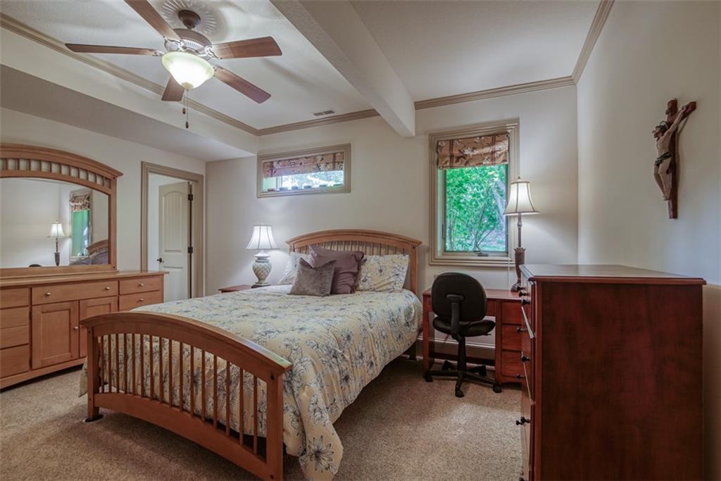 4406 N Mulberry Drive