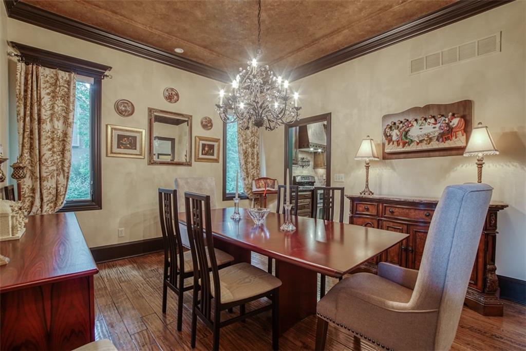 4406 N Mulberry Drive