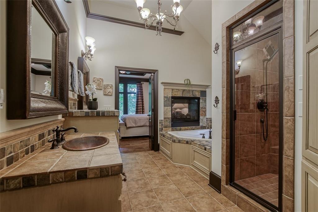 4406 N Mulberry Drive