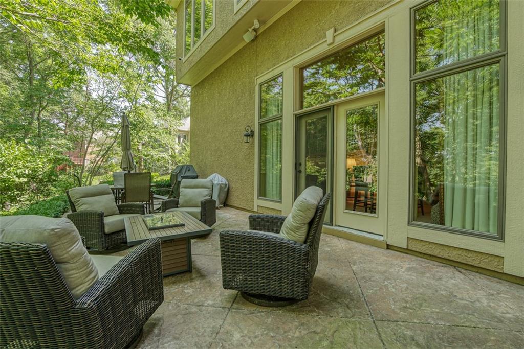 4406 N Mulberry Drive