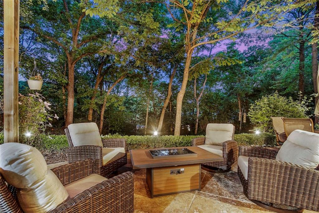 4406 N Mulberry Drive