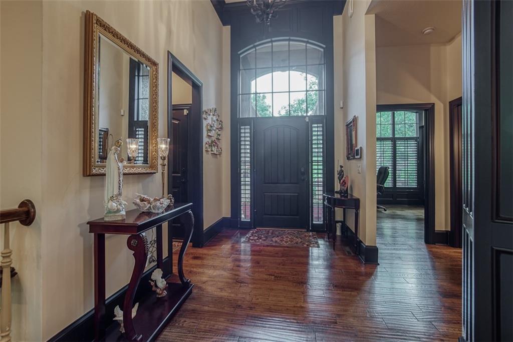 4406 N Mulberry Drive