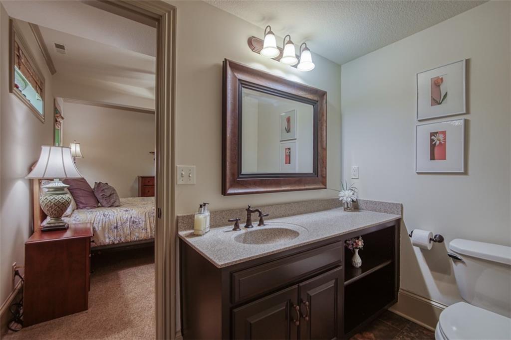 4406 N Mulberry Drive