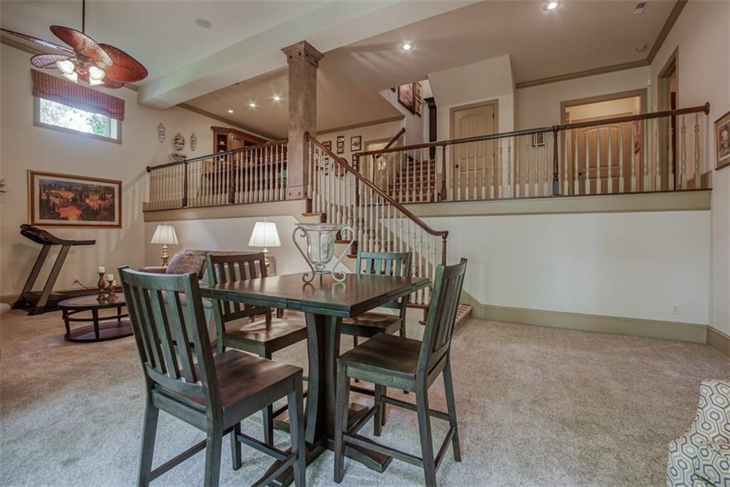 4406 N Mulberry Drive