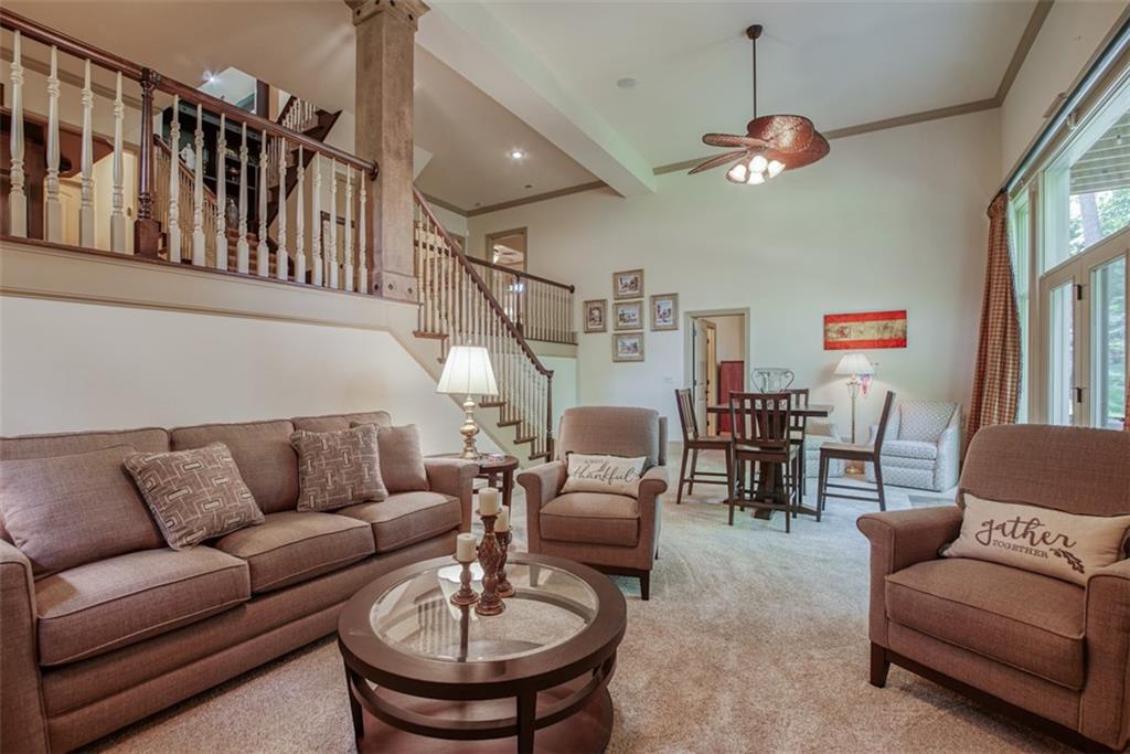 4406 N Mulberry Drive