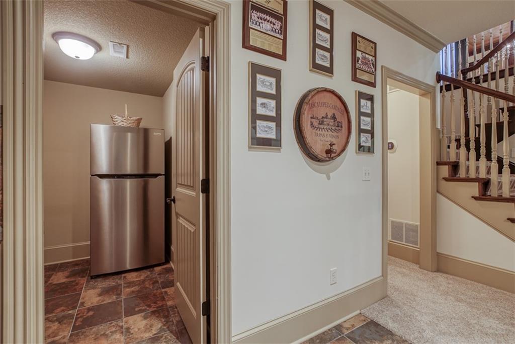 4406 N Mulberry Drive