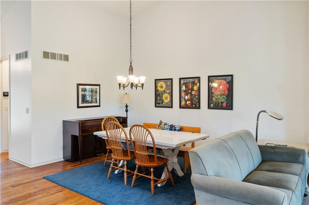 9702 N Smalley Avenue