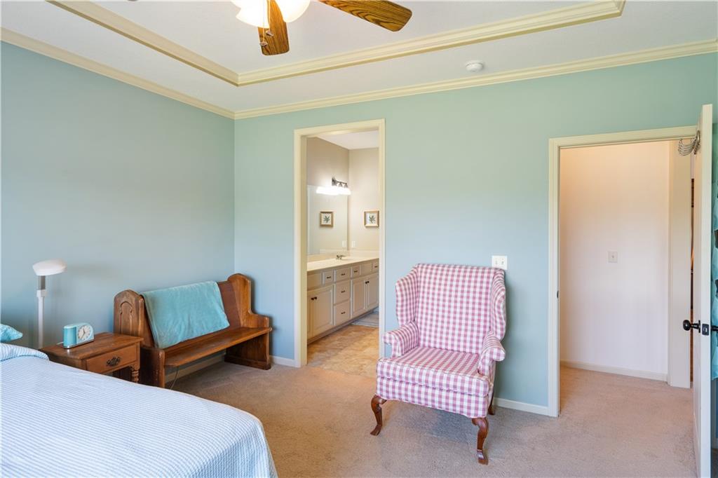 9702 N Smalley Avenue