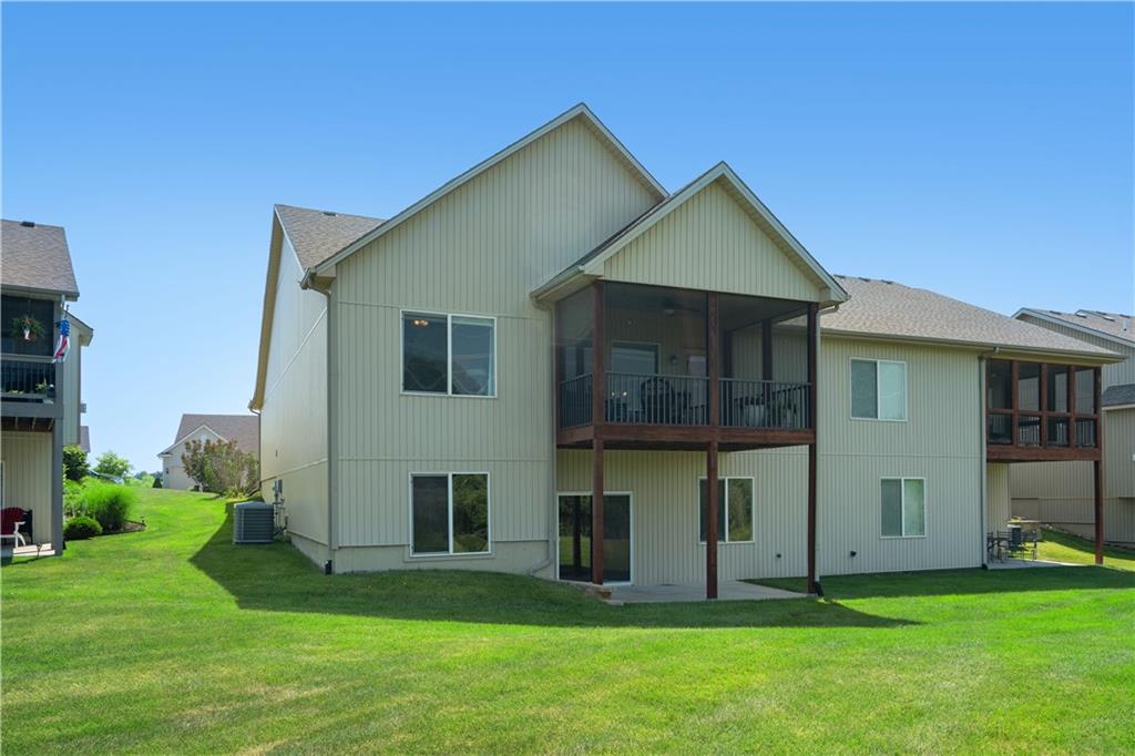 9702 N Smalley Avenue