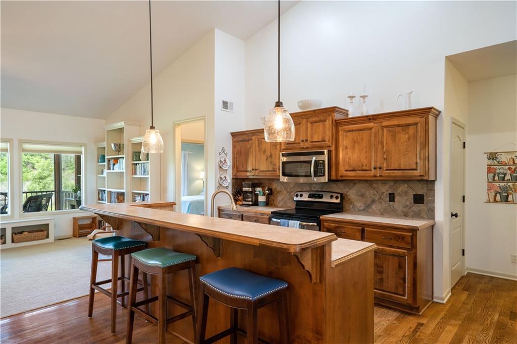 9702 N Smalley Avenue