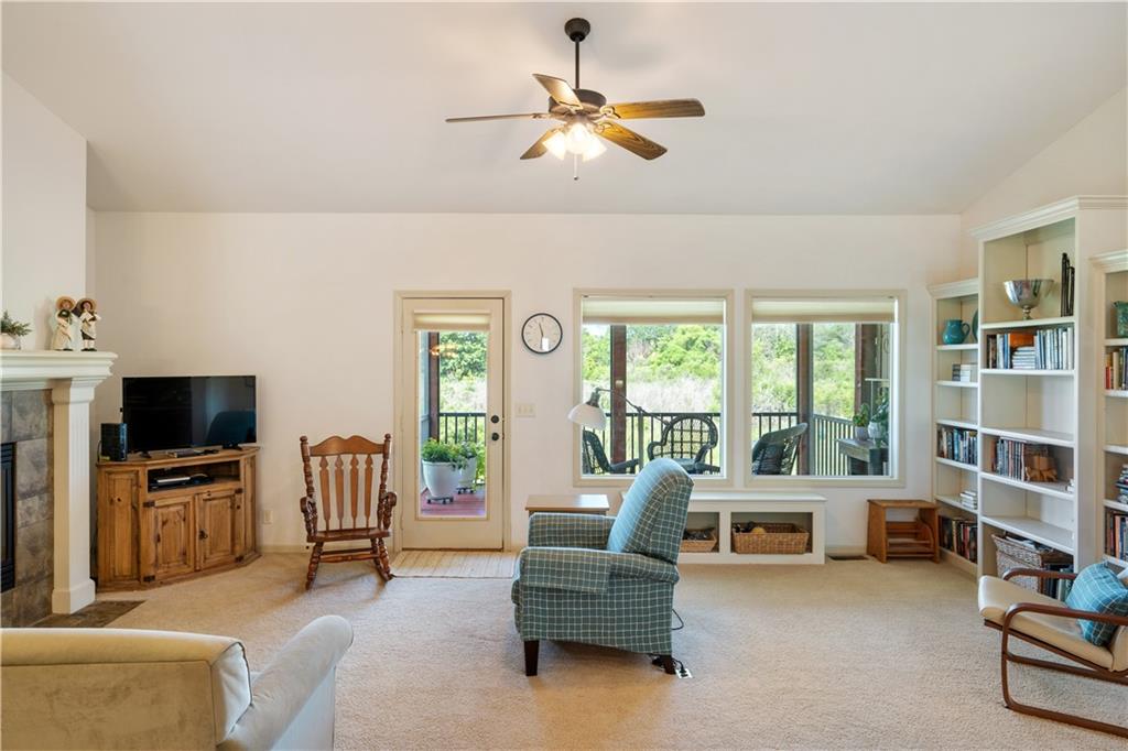 9702 N Smalley Avenue