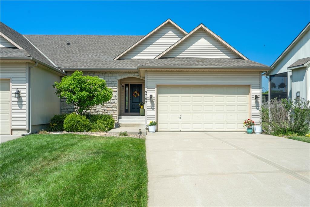 9702 N Smalley Avenue