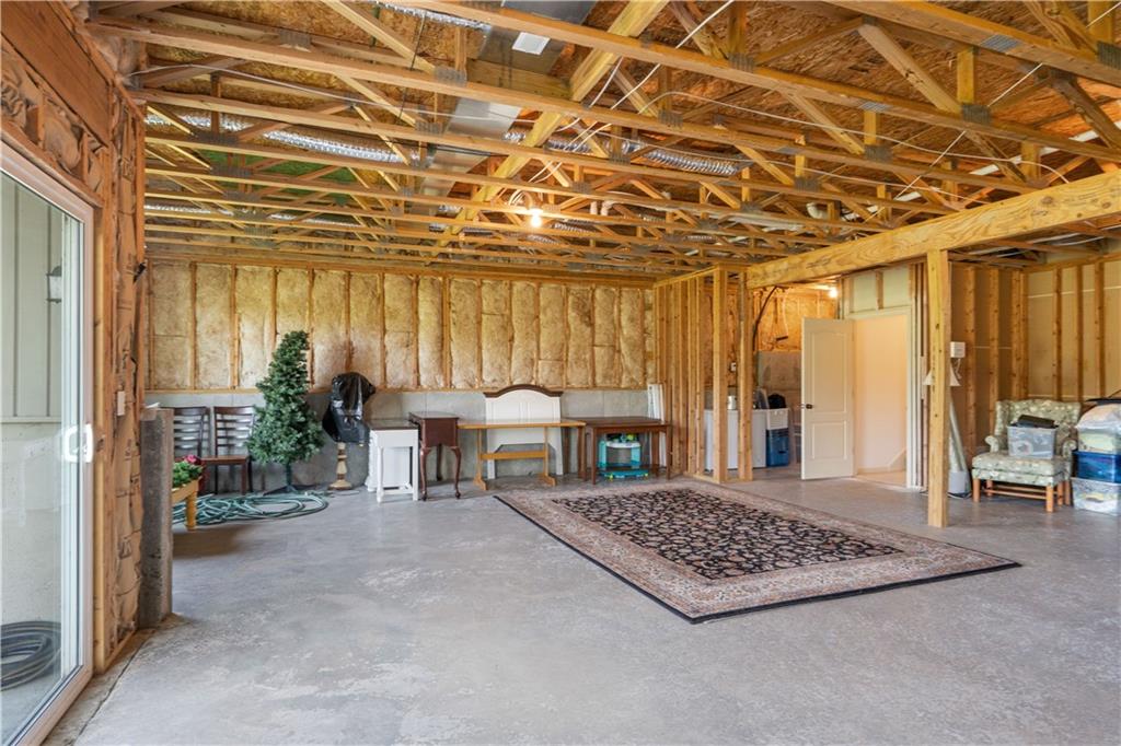 9702 N Smalley Avenue