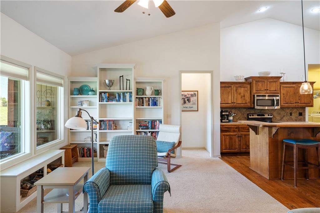 9702 N Smalley Avenue