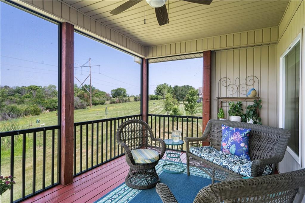 9702 N Smalley Avenue