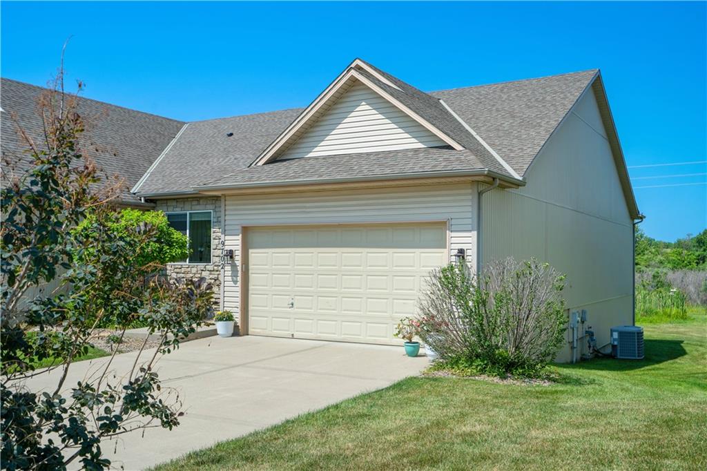 9702 N Smalley Avenue