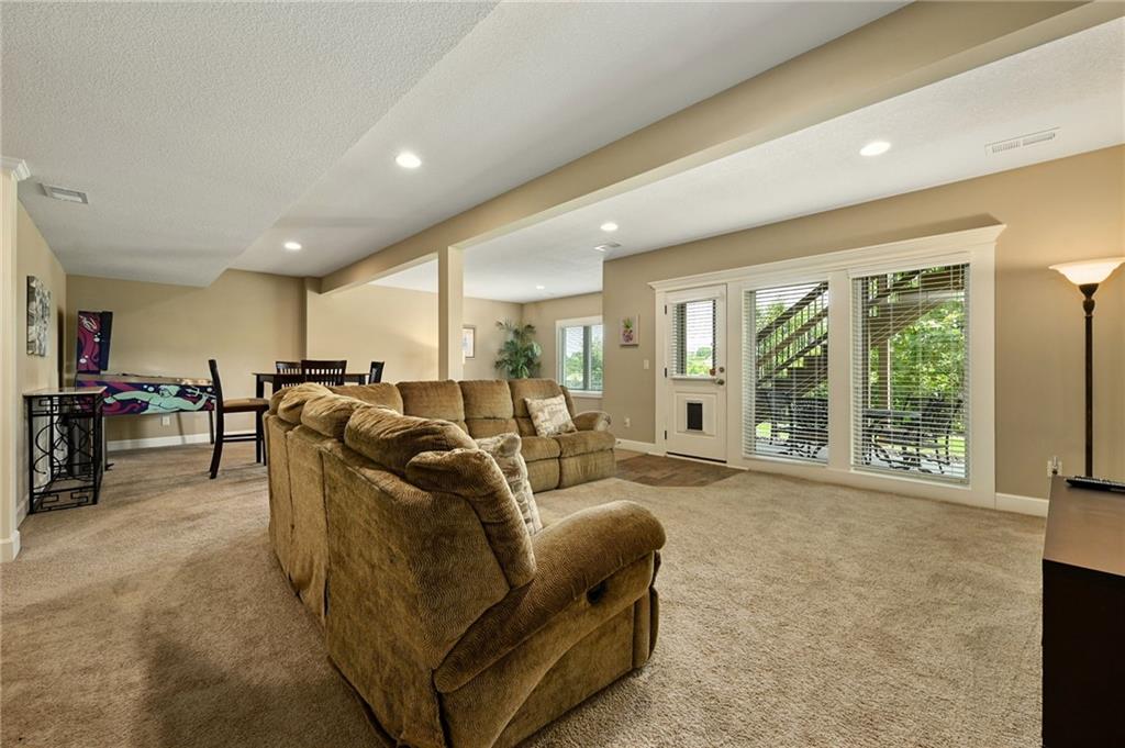 5865 S National Drive