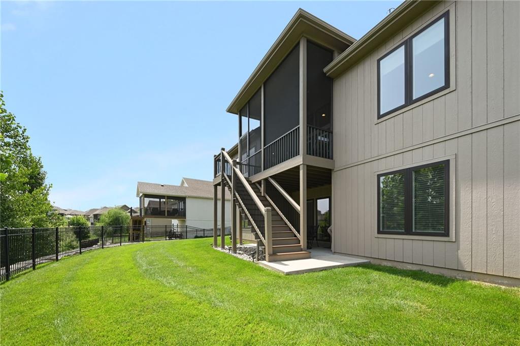 5865 S National Drive