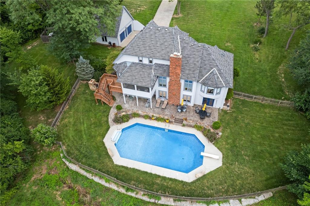 7106 Whispering Woods Drive