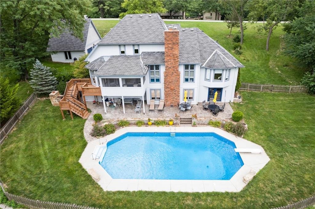 7106 Whispering Woods Drive