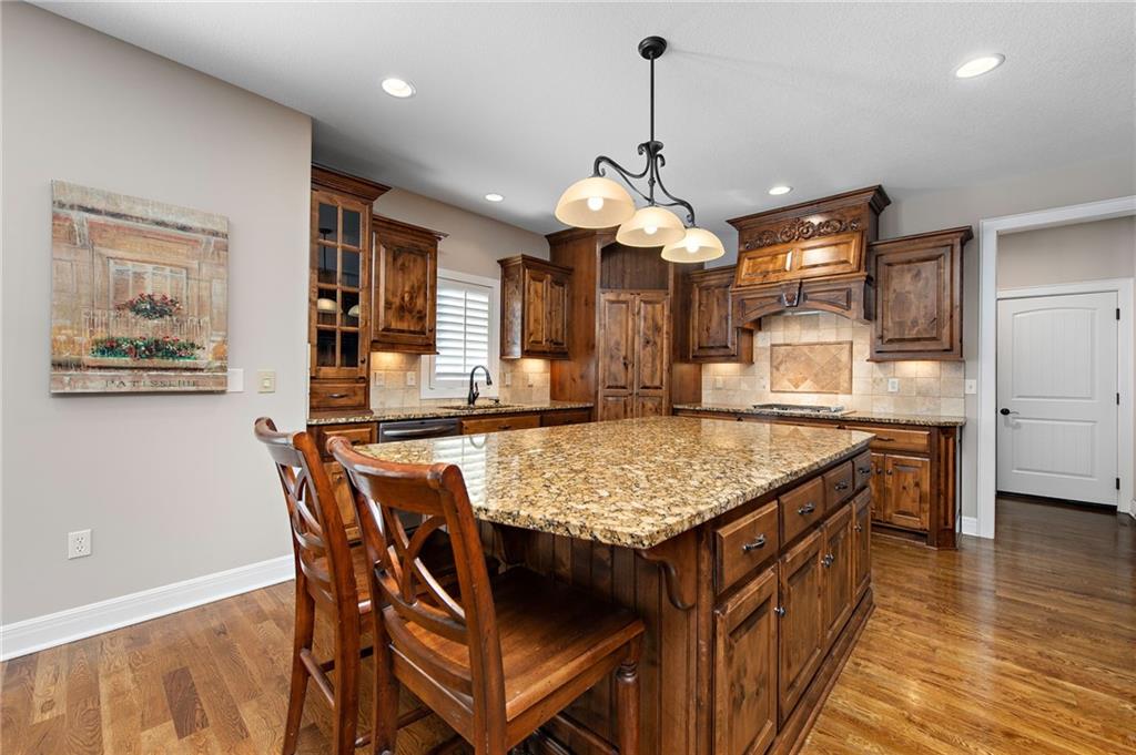 4505 NW Montebella Drive