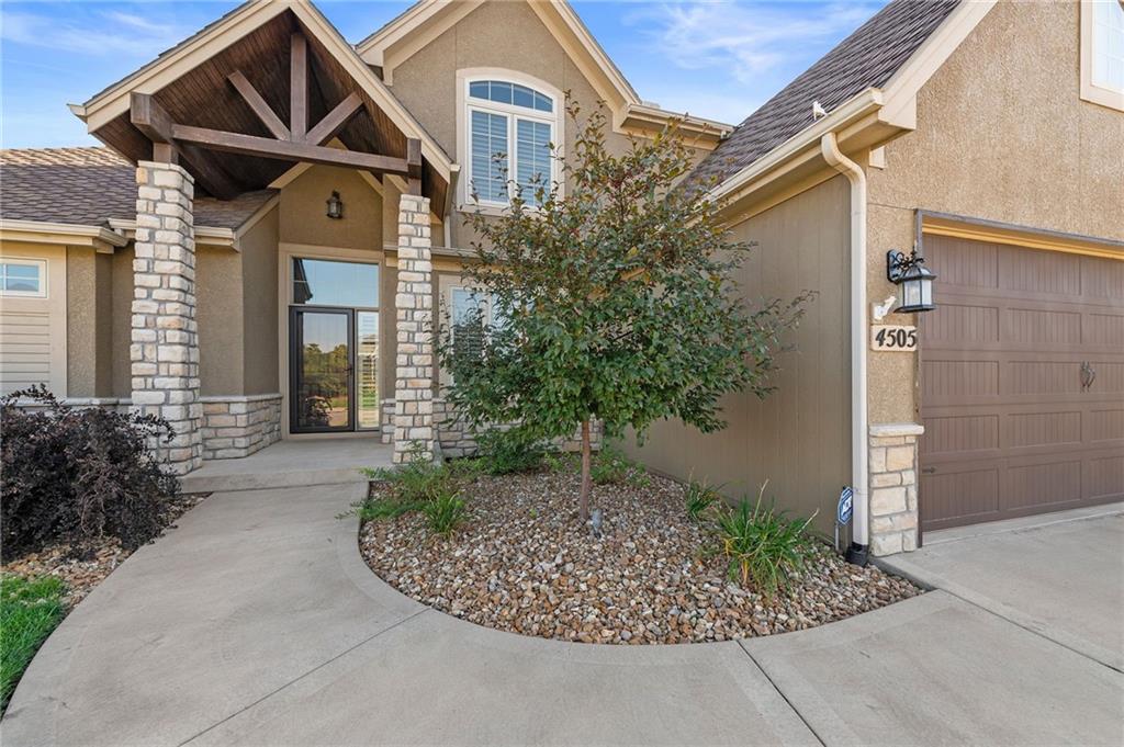 4505 NW Montebella Drive