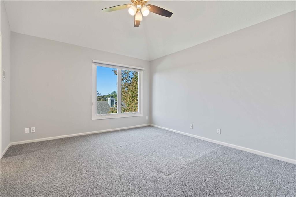 8508 NW Lakeview Drive