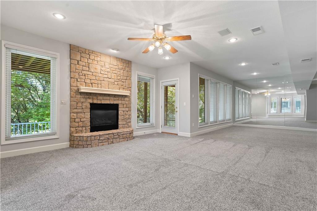 8508 NW Lakeview Drive