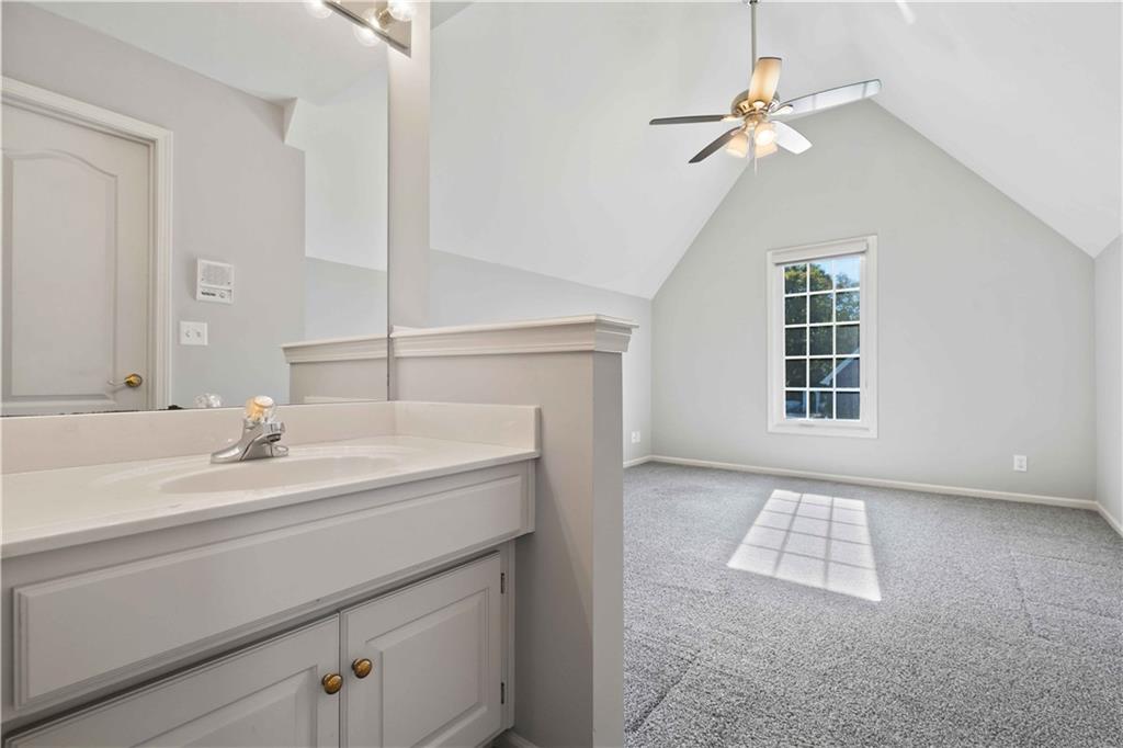 8508 NW Lakeview Drive