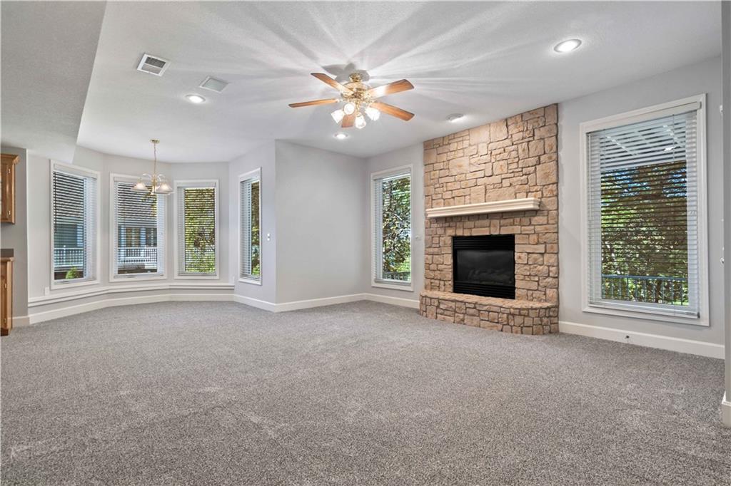 8508 NW Lakeview Drive