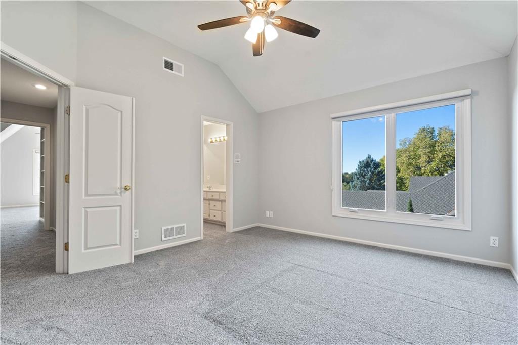 8508 NW Lakeview Drive