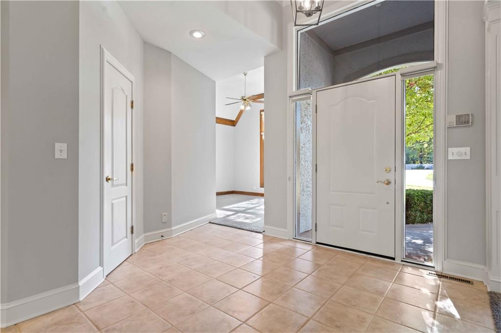 8508 NW Lakeview Drive