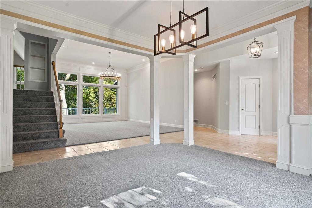 8508 NW Lakeview Drive