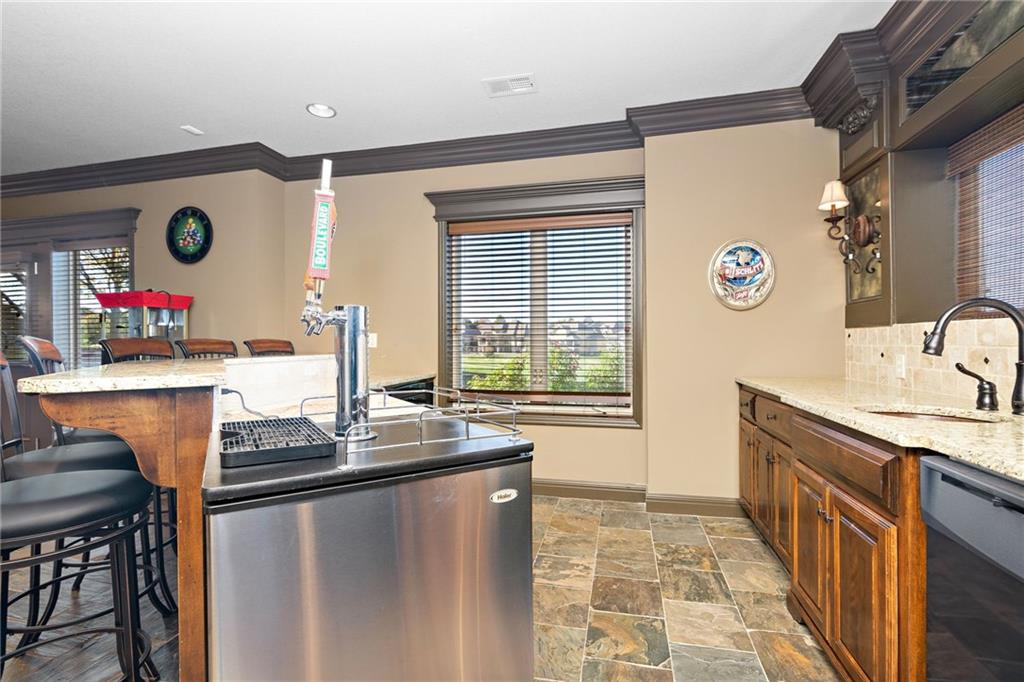 10238 N Kansas Avenue