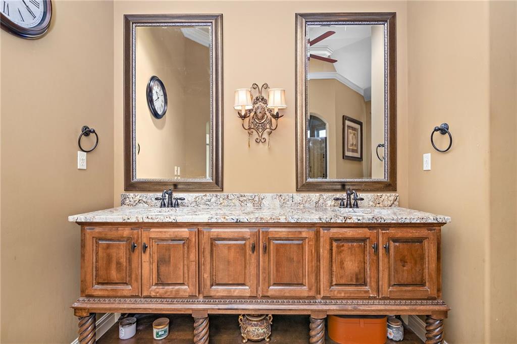 10238 N Kansas Avenue