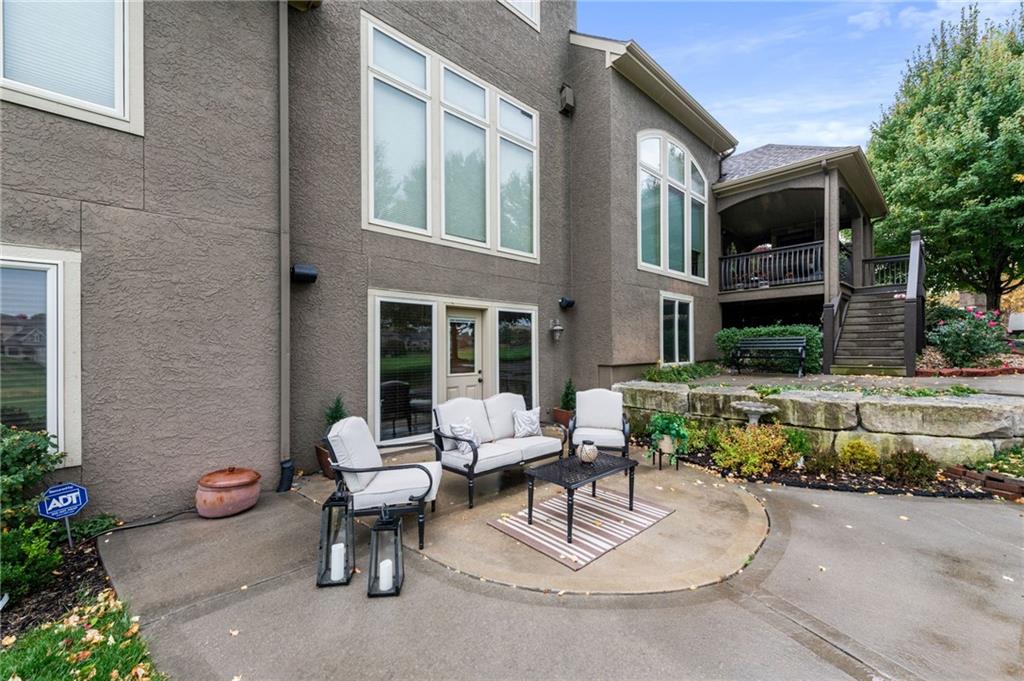 10238 N Kansas Avenue