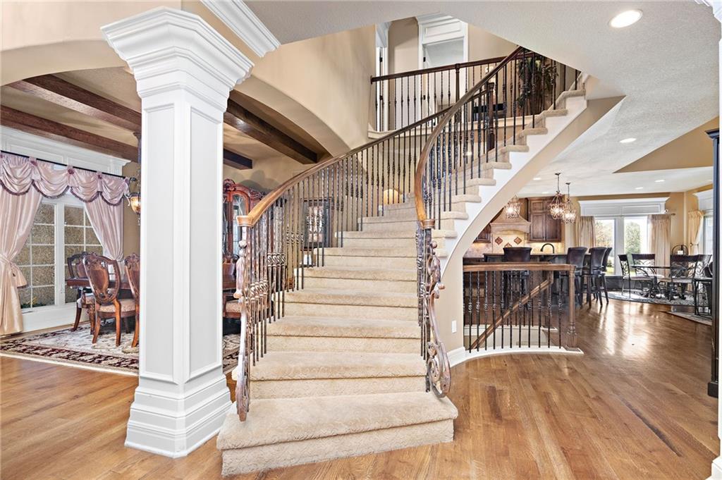 10238 N Kansas Avenue