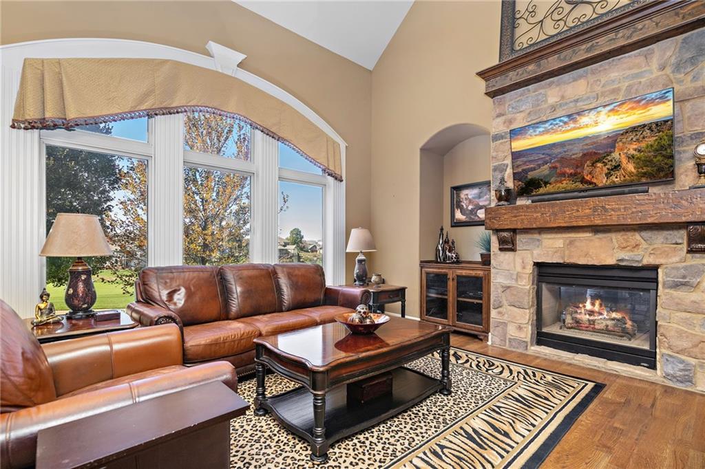 10238 N Kansas Avenue