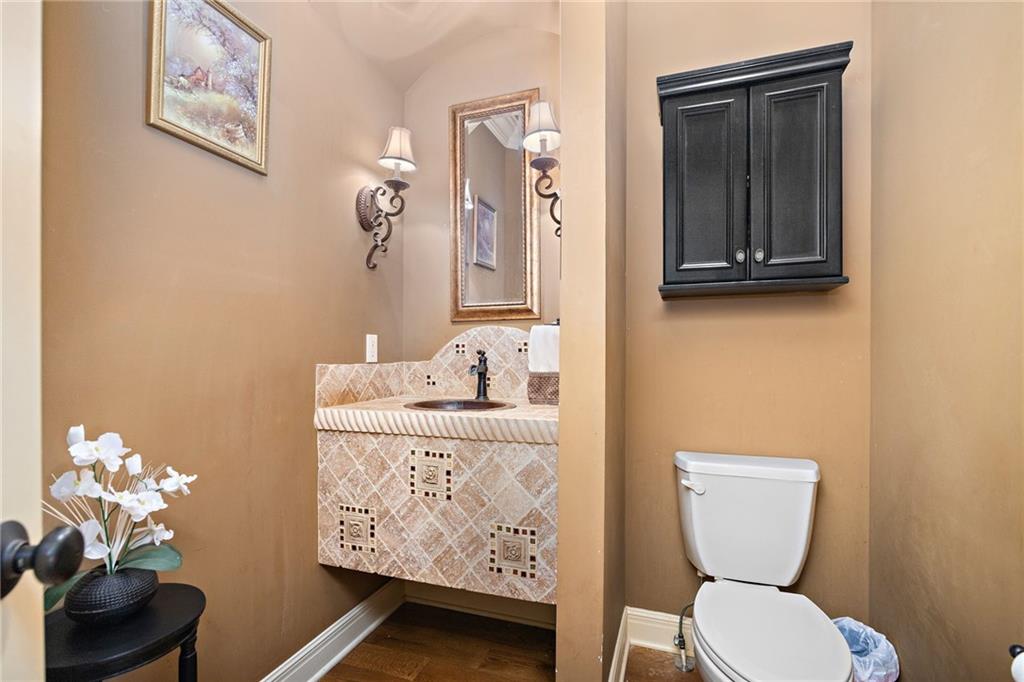 10238 N Kansas Avenue