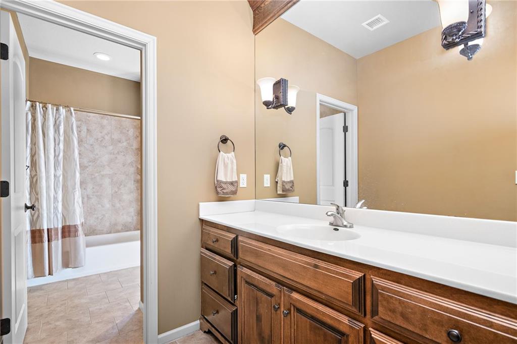 10238 N Kansas Avenue