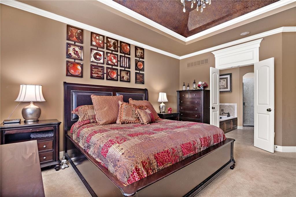 10238 N Kansas Avenue