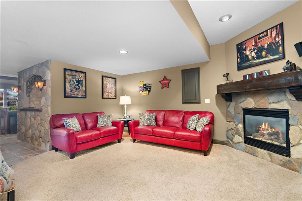 10238 N Kansas Avenue