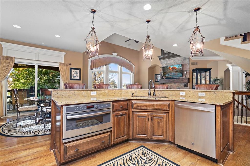 10238 N Kansas Avenue